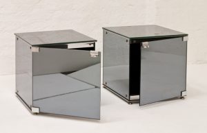 Mirrored-Side-table-Guiseppe-Raimondi-Cristal-Art-1970